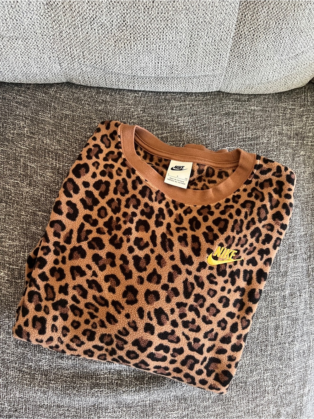 Nike Leopard-Print Crewneck Sweatshirt in Brown and Black with Yellow Logo - Picture 2 of 4